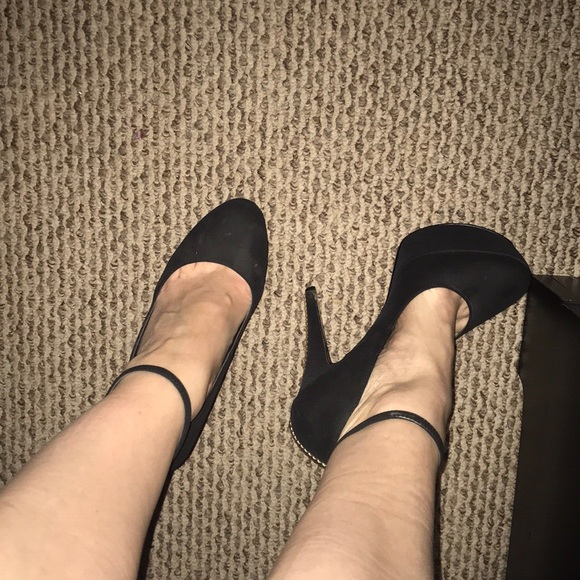 Heels - Picture 1 of 5